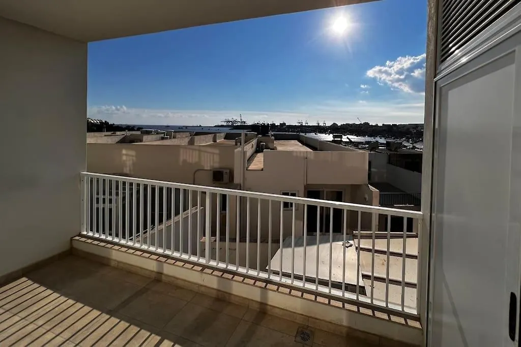 Viewline Seaview Modern 3 Bedroom Apartment Marsaxlokk 0*,  Malta